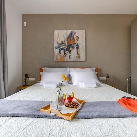 Arestea Near Pula With 35 M2 Heated Pool, Sea View, Wellness & Kids Playground Vila
