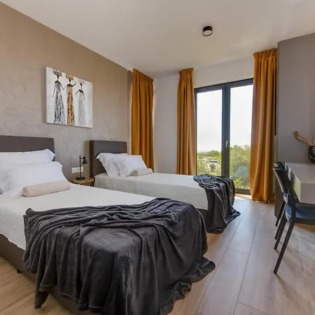 Arestea Near Pula With 35 M2 Heated Pool, Sea View, Wellness & Kids Playground Vila *