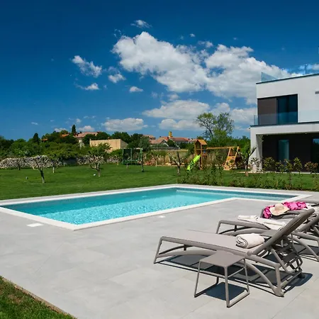 Vila Arestea Near Pula With 35 M2 Heated Pool, Sea View, Wellness & Kids Playground