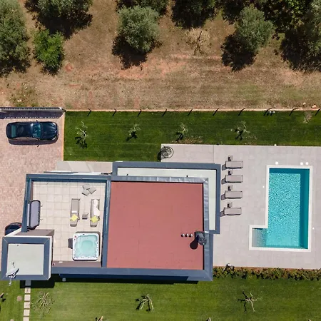 Arestea Near Pula With 35 M2 Heated Pool, Sea View, Wellness & Kids Playground Vila Vodnjan